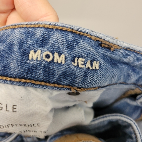 ***SOLD***American Eagle Mom Jean Stretch - Picture 7 of 9